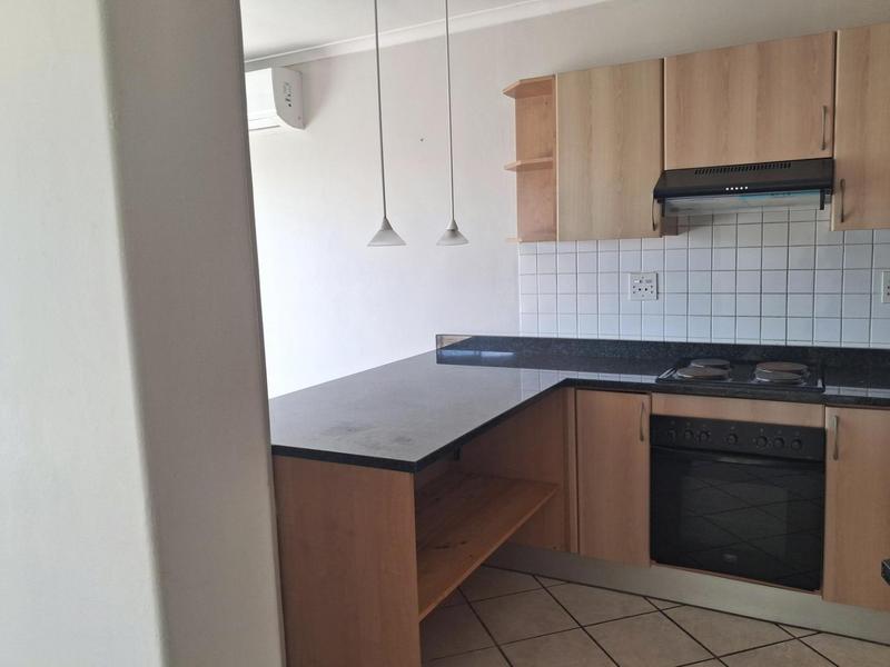 To Let 2 Bedroom Property for Rent in Vredehoek Western Cape